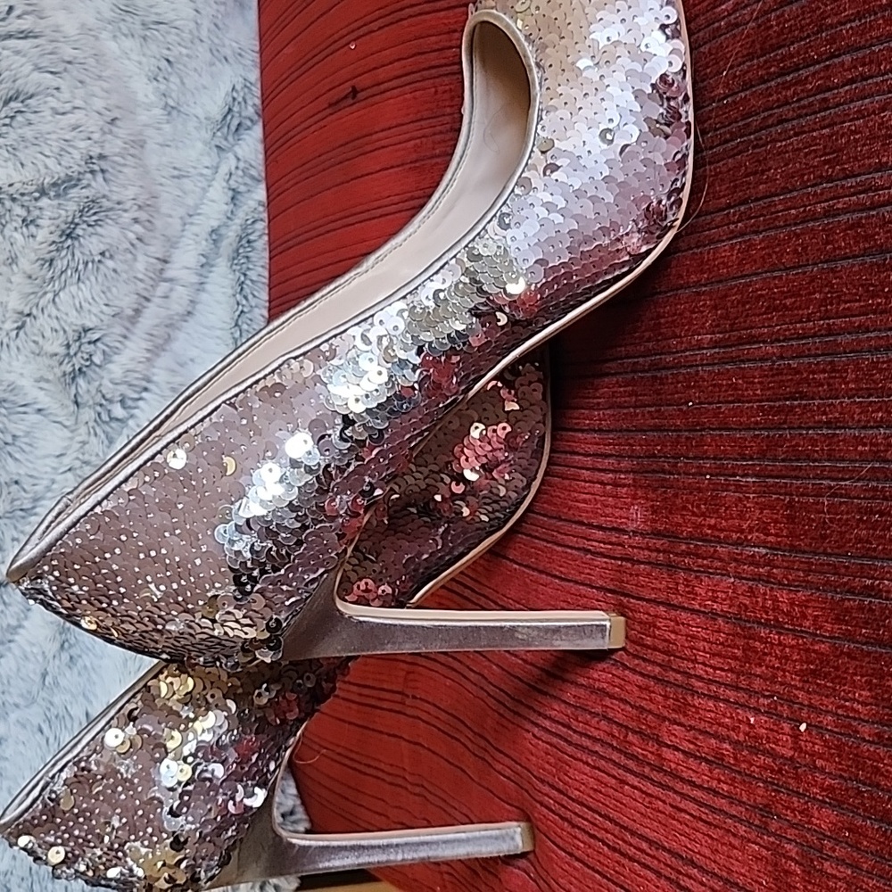 Shoes - Picture 4 of 7